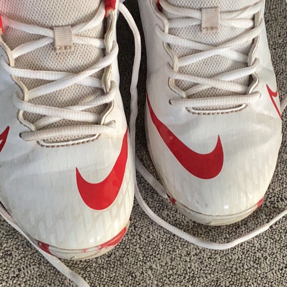 SOFTBALL CLEATS 🥎 - Picture 2 of 7
